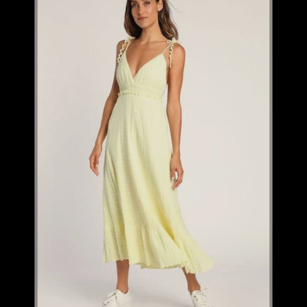Lulu's Light Yellow Smocked‎ V-Neck Maxi Dress